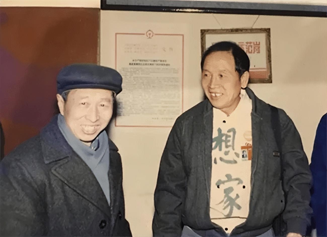 臺灣老兵回鄉探親，以為發妻改嫁暈倒在家門口，村民：你還有兒子-圖4