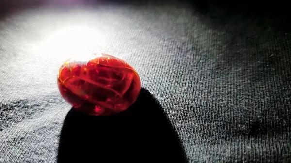 保存了20年的雞蛋變“紅寶石”，怎么回事？-圖2