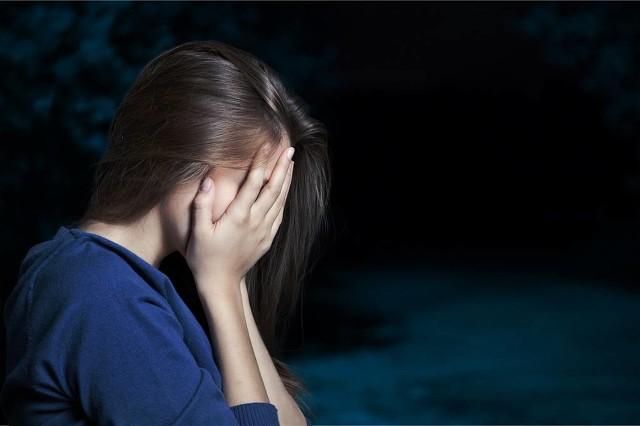 2胎女人請父母帶外孫女，夜里聽到父母談話，直接就送父母回去了-圖4