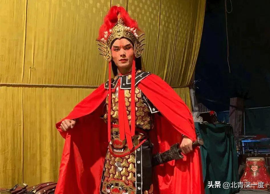 “摔不倒”的大武生：差一點進廠打工，用直播延續舞臺夢-圖3